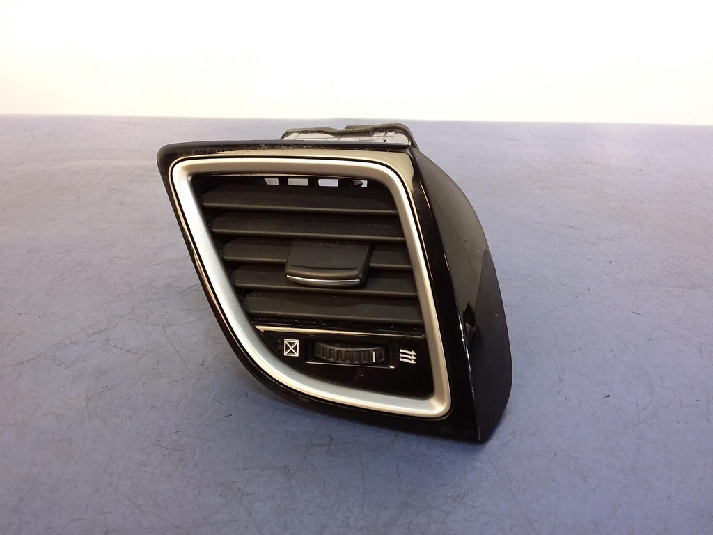 фото №1, Mazda 3 bm решётка обдув правая bjs764730