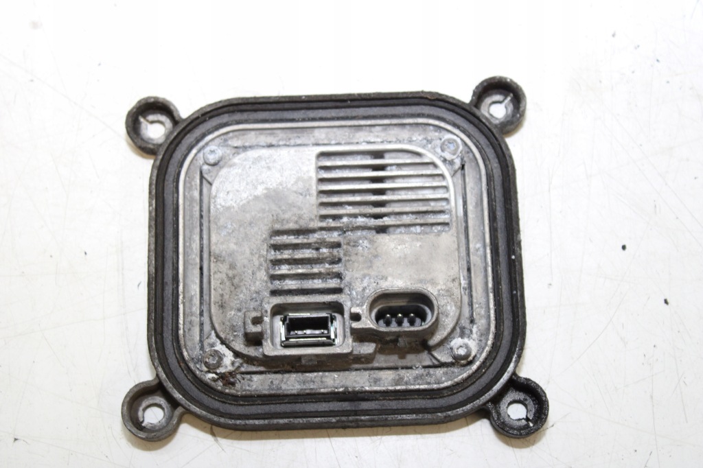 фото №2, Mercedes actros mp4 преобразователь ксенон osram oryg 16r