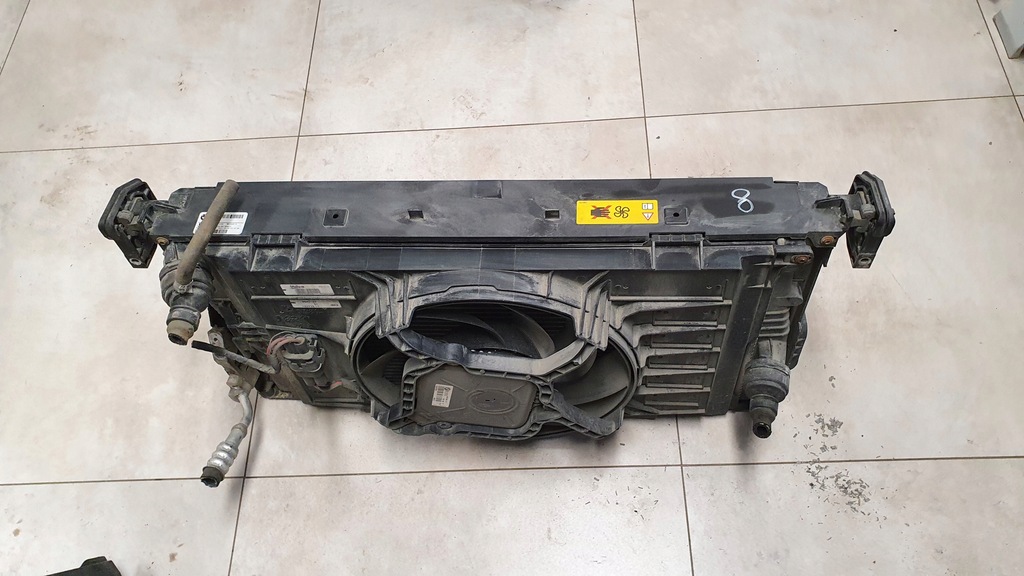 фото №10, Bmw i3 радіатор вентилятор pas передній