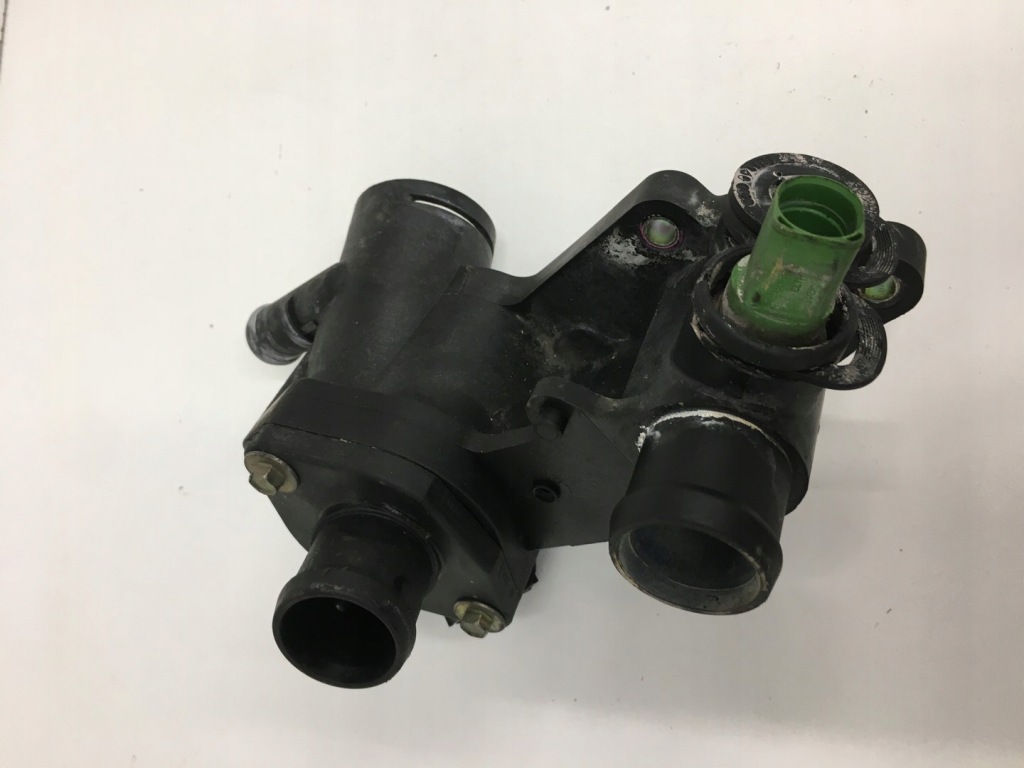 фото №1, Корпус термостата skoda octavia 1,4 032121111