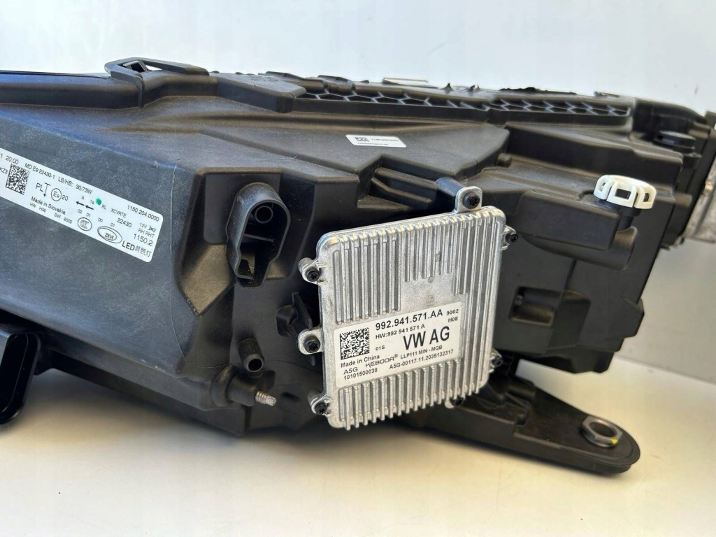 Skoda superb 3 рестайлинг  3v1 фара левая правый  full led 3v1941015 d оригинал Цена