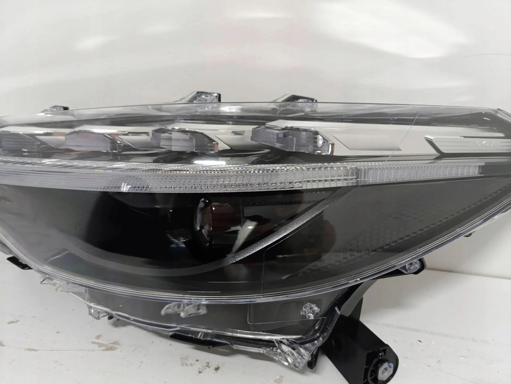 фото №7, Лампа левая перед toyota corolla cross full led