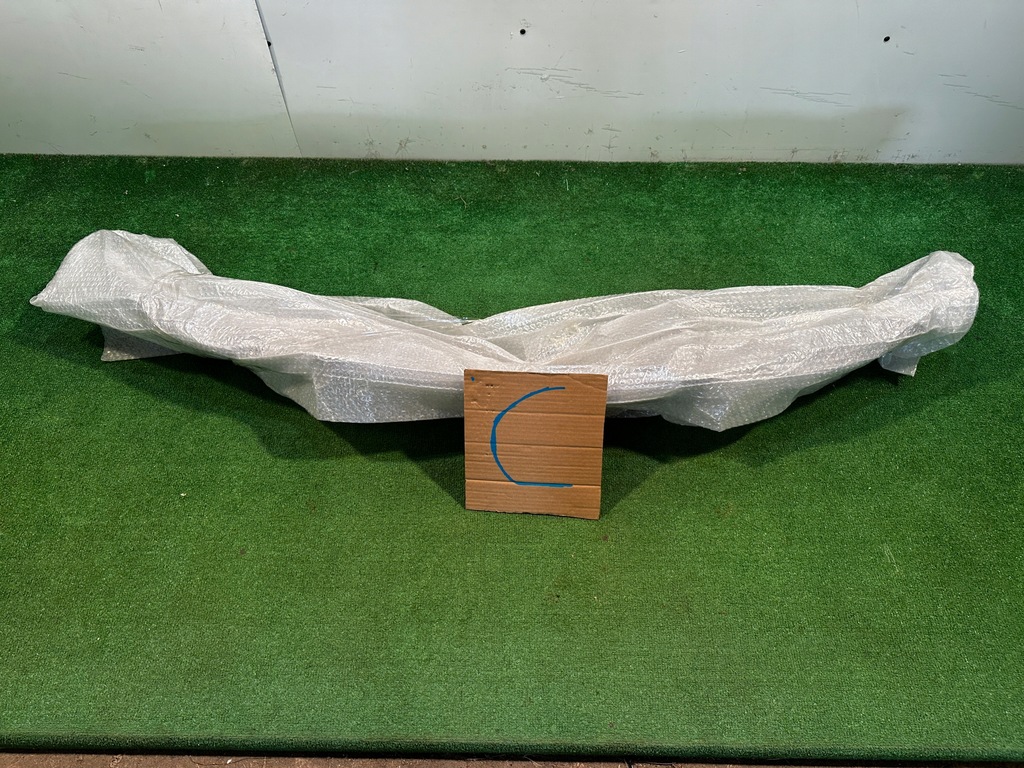 фото №11, Porsche taycan 9j1 решётка бампера перед спойлер накладка 9j1807683a