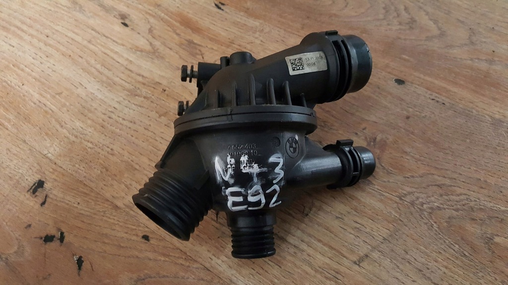 фото №5, Корпус термостата bmw e92 7552403