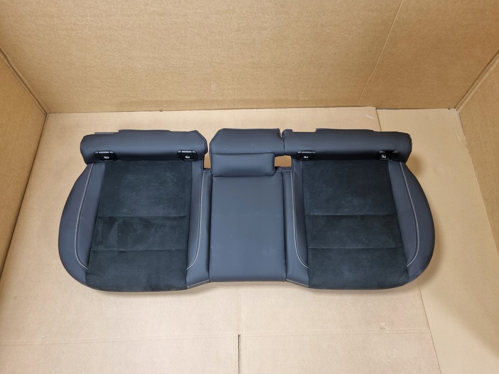 фото №8, Volvo c40 сиденья заднее сиденье салон alcantara кожа