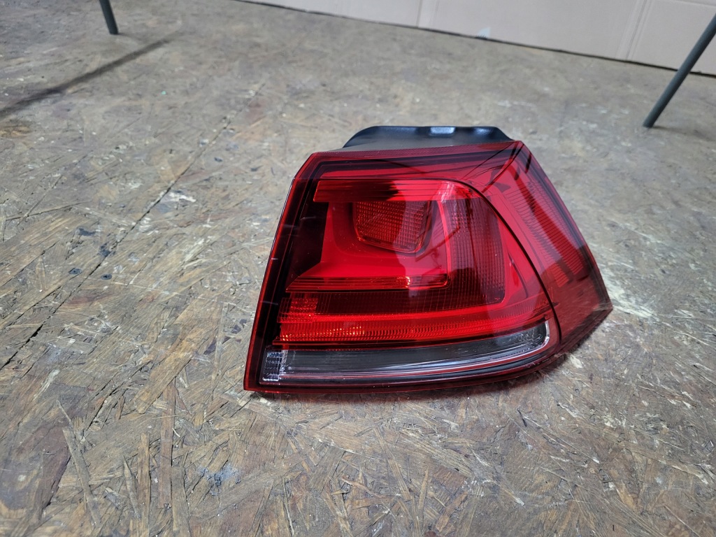 Vw golf vii 7 hb лампа задня задня права Оригінал