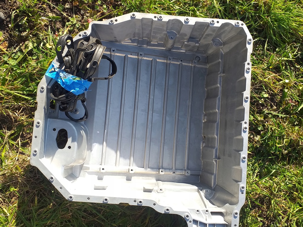 фото №10, Bmw g12 g30 корпус захист акумулятор 8614092 + прокладка