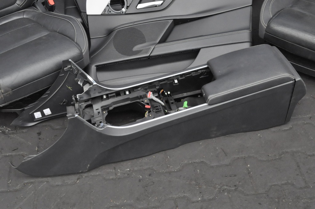 фото №12, Jaguar xe сиденья заднее сиденье обшивки туннель europa 17r