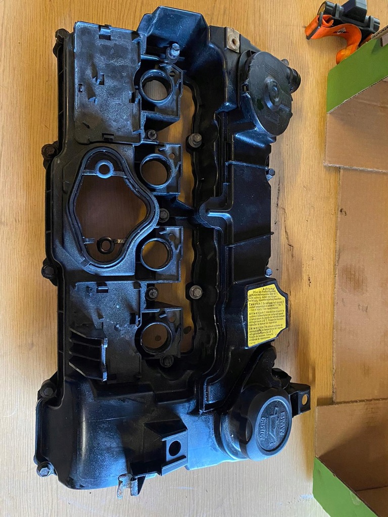 фото №1, Крышка клапанов n43 bmw e90 e91 e92 e93 e60 e61 e81 e82 e87 e88