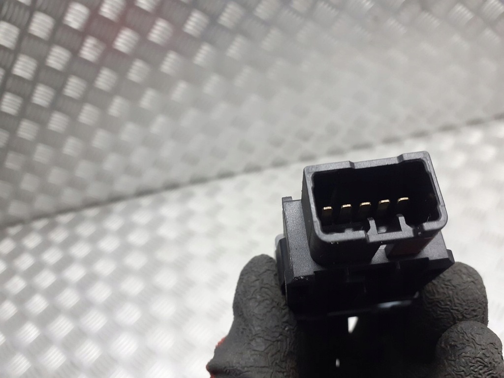 фото №2, Кнопка dsc off suzuki swift iii