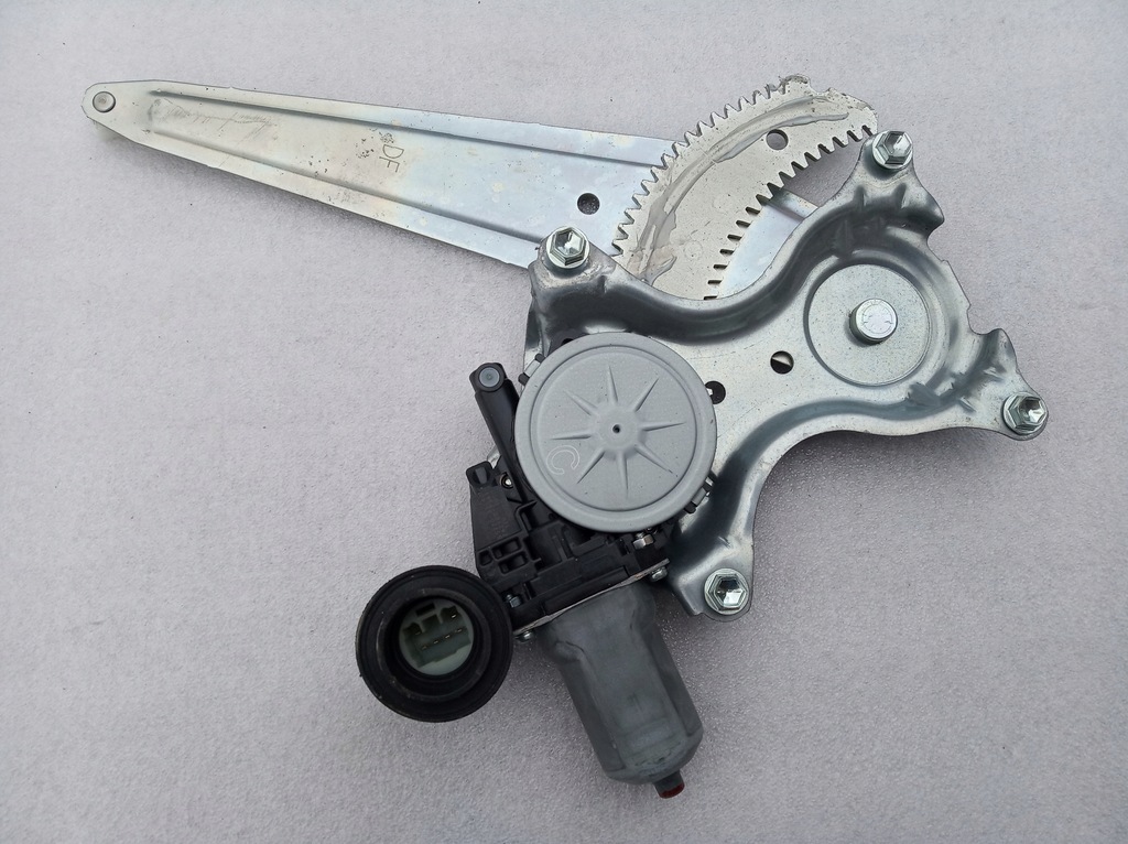 фото №1, Toyota rav-4 iv lift подъемник стекло правый задняя