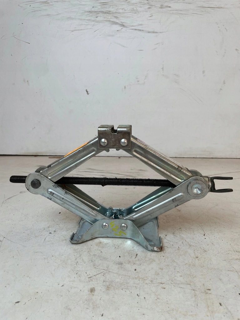 фото №6, Домкрат підйомник suzuki swift mk6 alto nissan