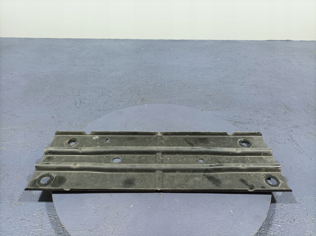 фото №1, Volvo xc60 ii балка кронштейн кронштейн задня 31672097