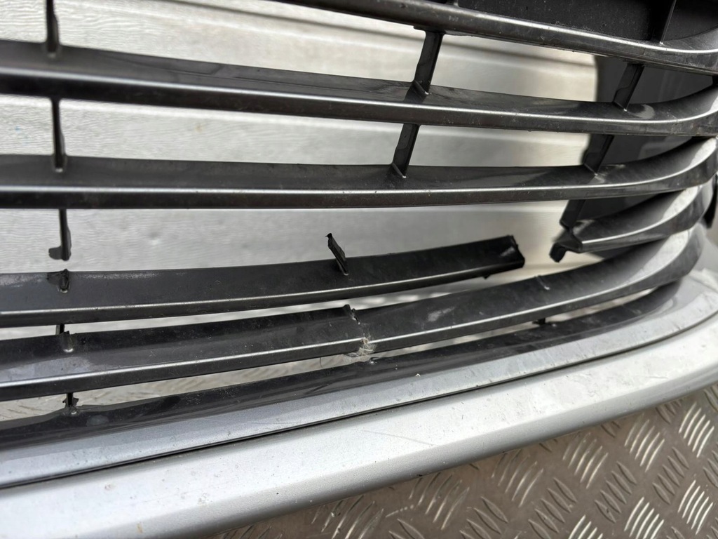 фото №6, Toyota camry viii бампер перед 17-