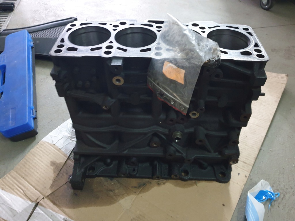фото №5, Блок двигуна audi a4 q5 caha caga 2.0 tdi 03l029a
