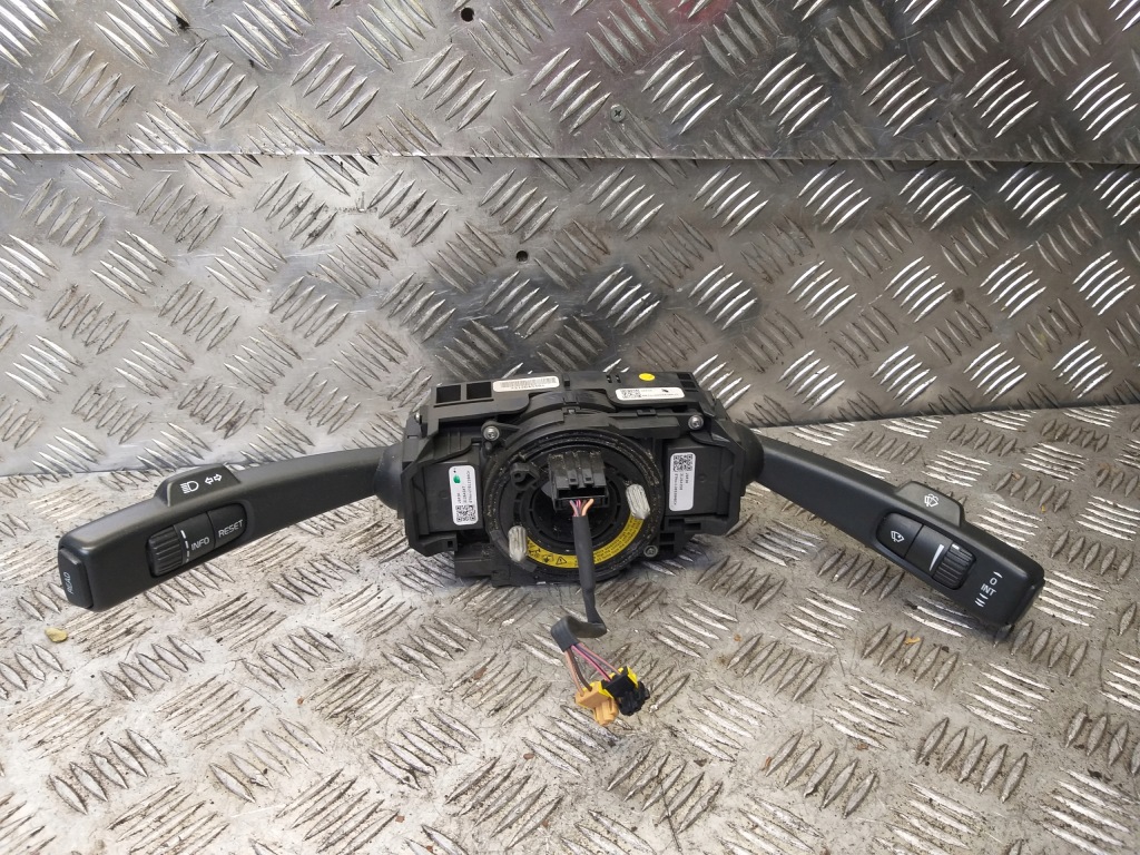 фото №1, Переключатель комбинированный volvo s80 31264340 31264357