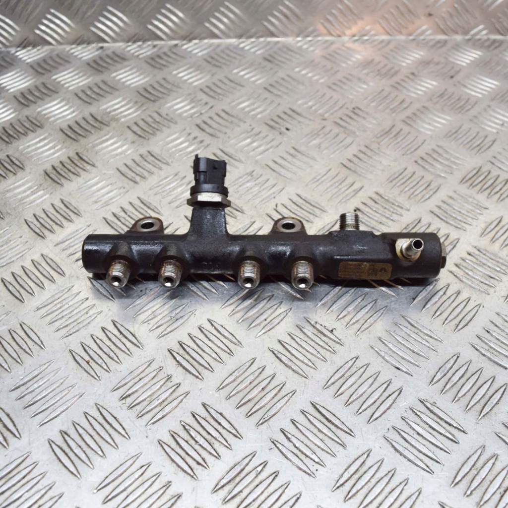 фото №1, Renault clio iv 2013 молдинг впрыскная