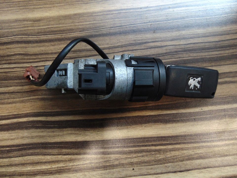 фото №1, Peugeot 407 замок зажигания ключ