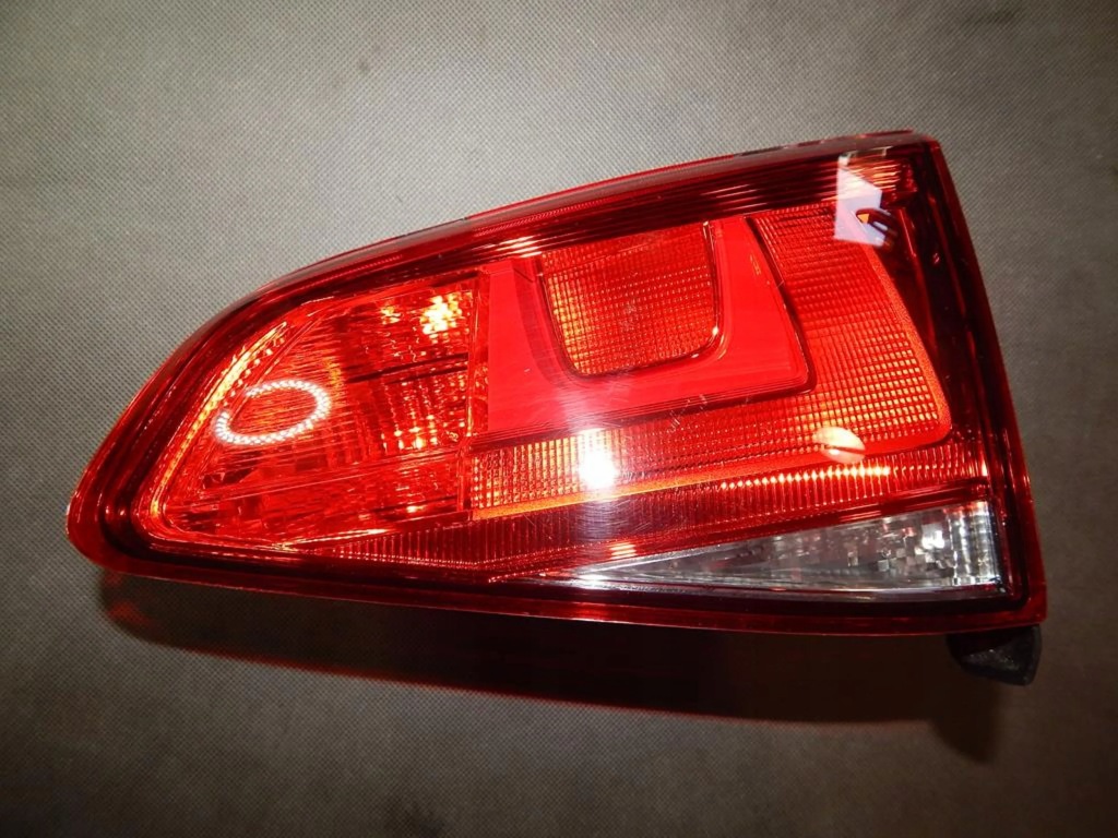 фото №1, Vw golf vii лампа крышки правый задняя 5g0945094ac