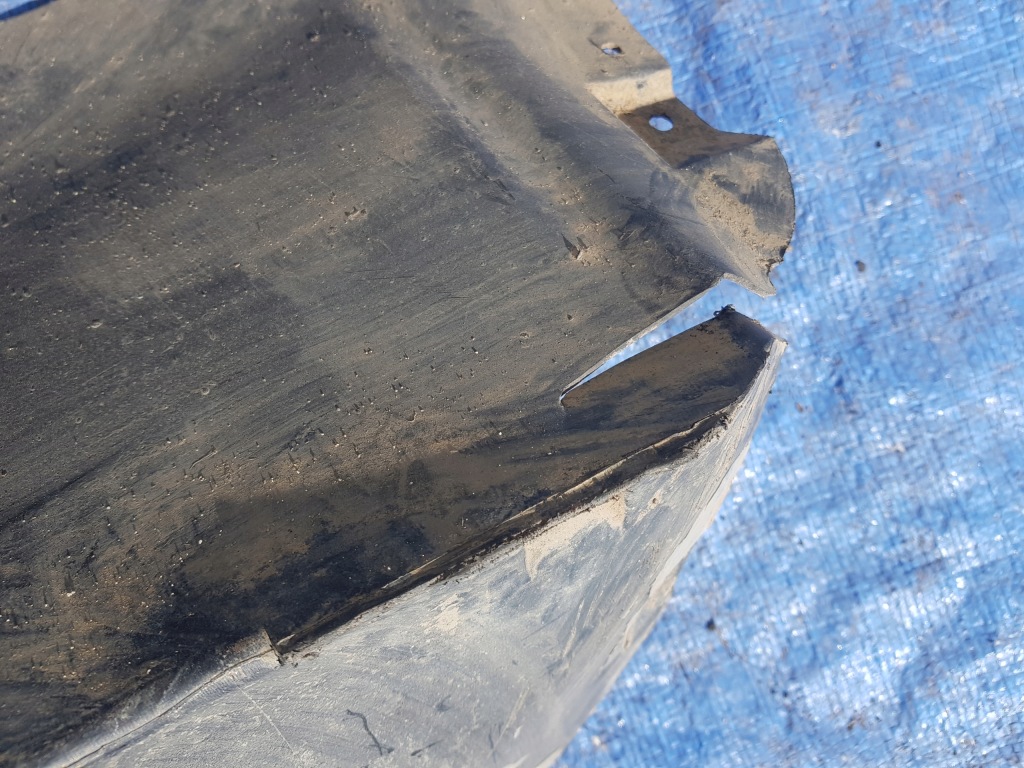 Купити Підкрилок правий перед mercedes clk w209 2098840622 2098840822 2098840422