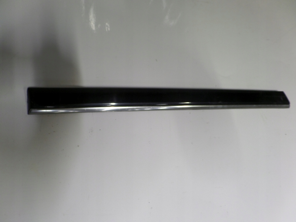 фото №1, Audi a8 s8 d2 lift lz9w молдинг двері правий задня