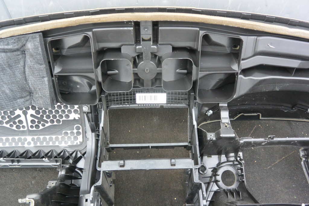 фото №15, Консоль панель приладів панель приладів mercedes-benz оригінальний номер a2046803787