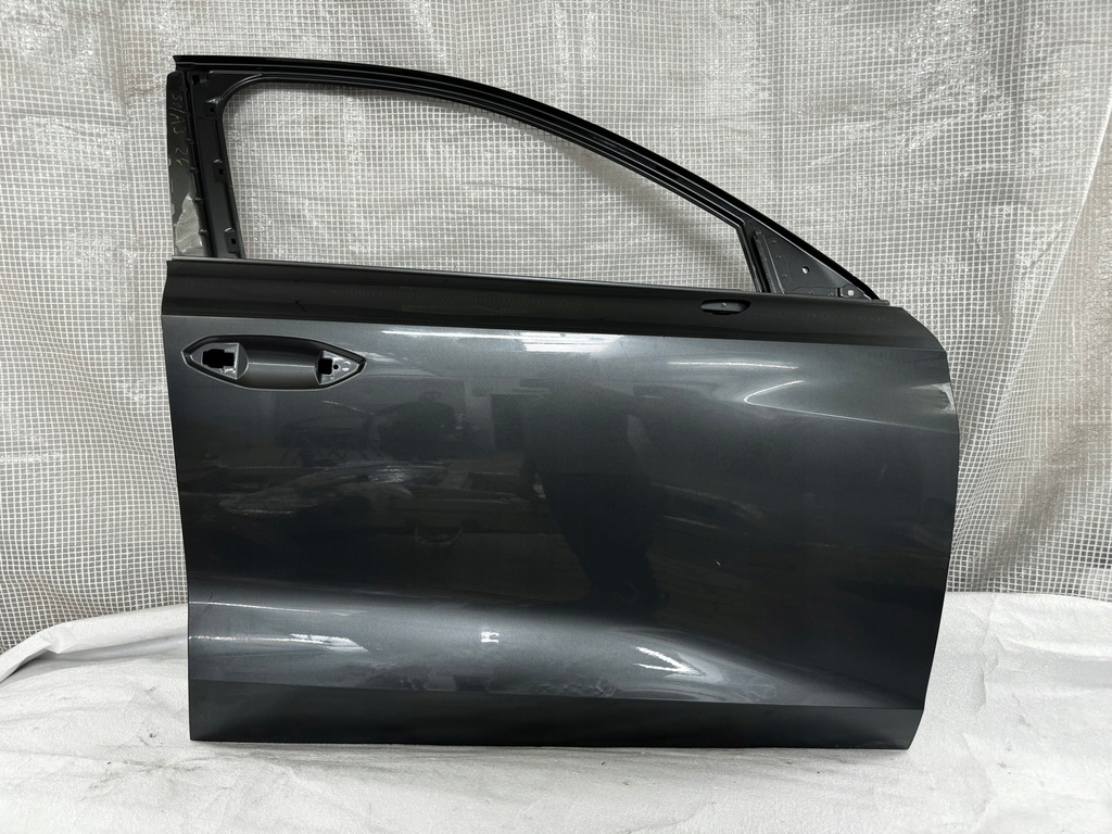 фото №1, Audi a3 8y0 праве передні двері