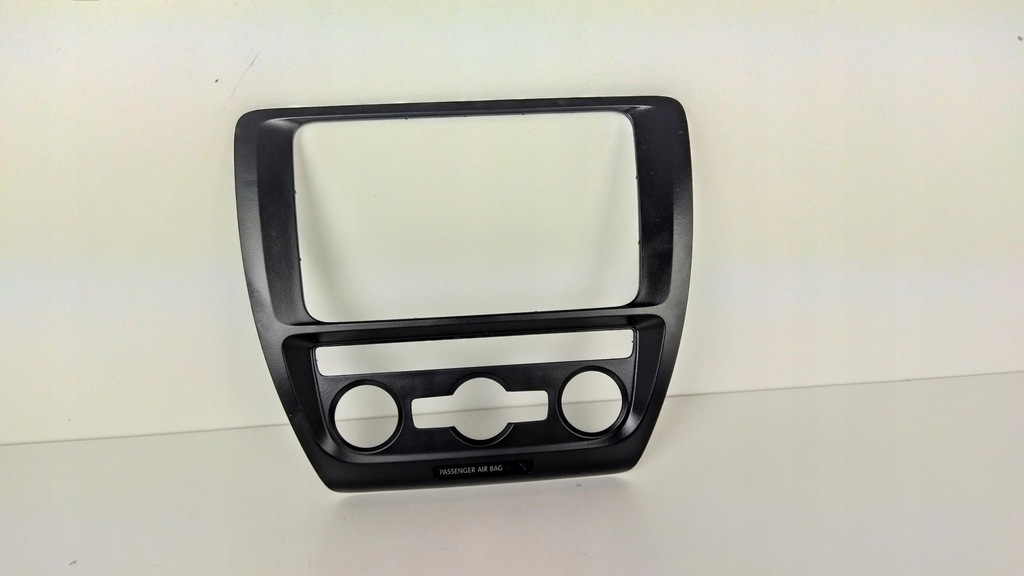 фото №1, Vw jetta vi 5c рамка радіо панель обдув