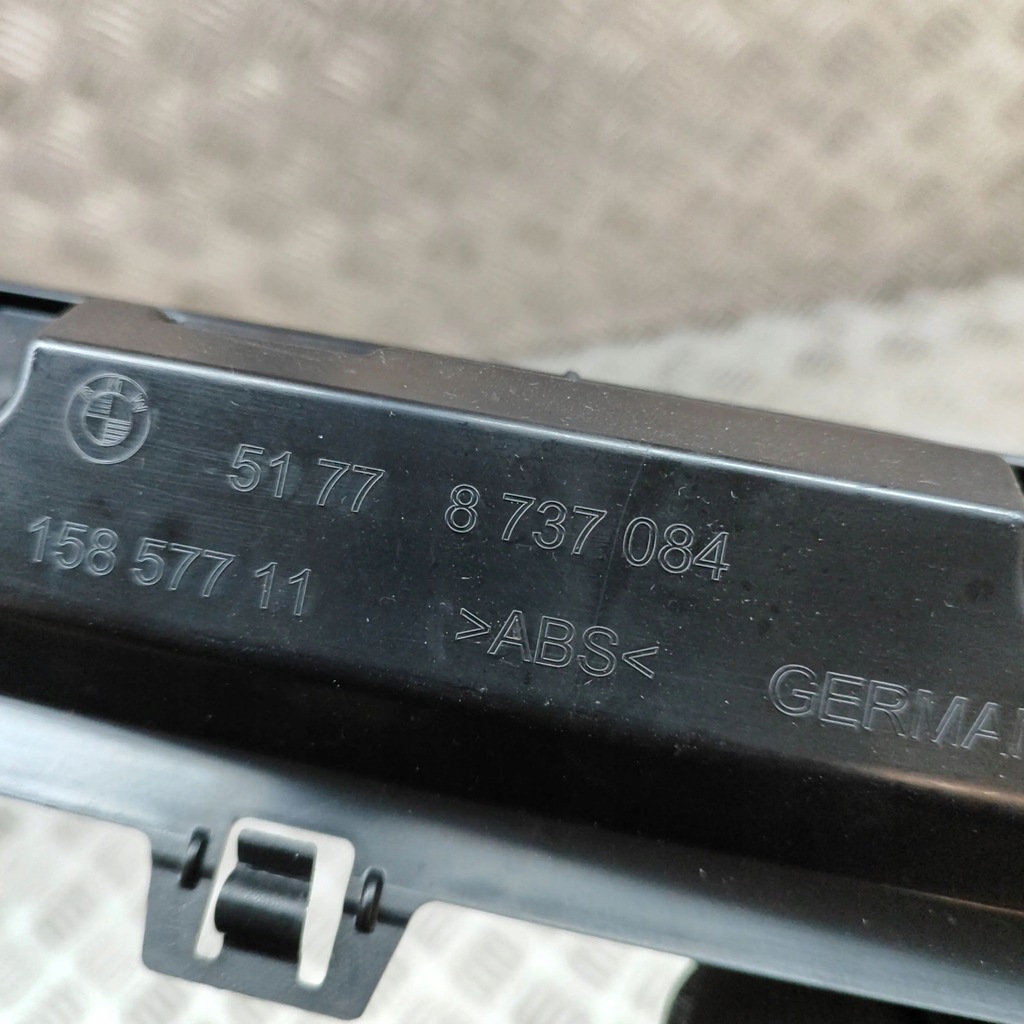 фото №7, Bmw i4 2023 перед сторона правая молдинг порог