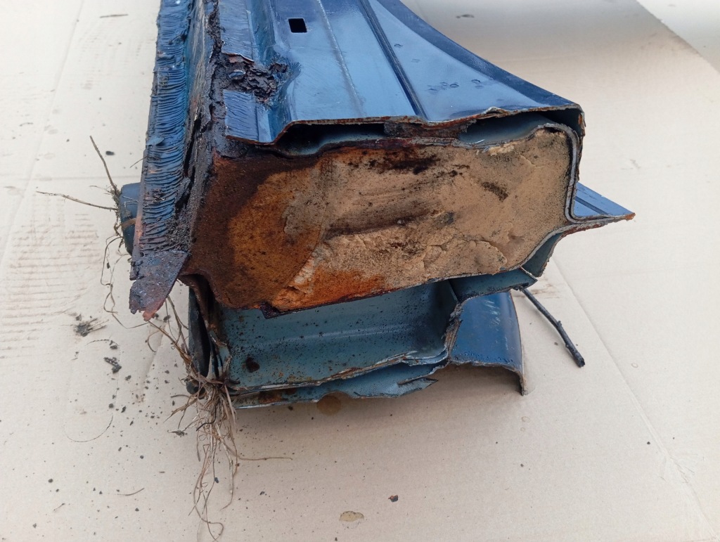 Chrysler 300 2 11r-23r порог правый  левый  стойку a белый pw7 2011-23r Оригинал