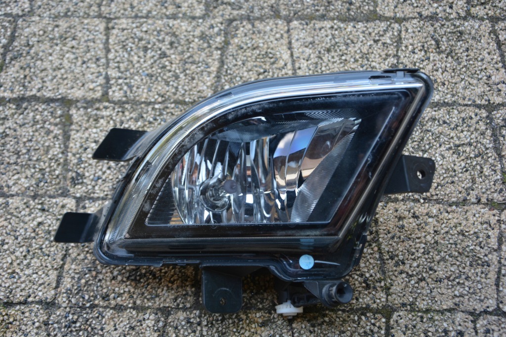 фото №1, Протитуманна фара правий передній vw jetta 5c7941700p