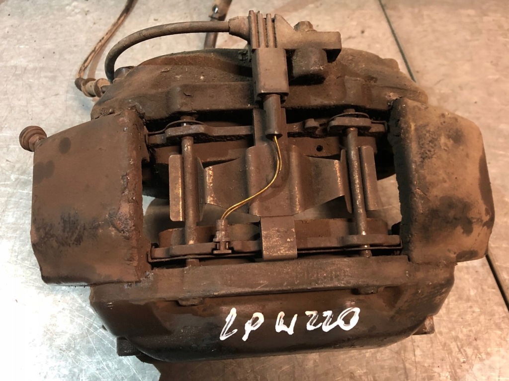 фото №1, Mercedes w220 3.2 cdi супорт лівий перед brembo