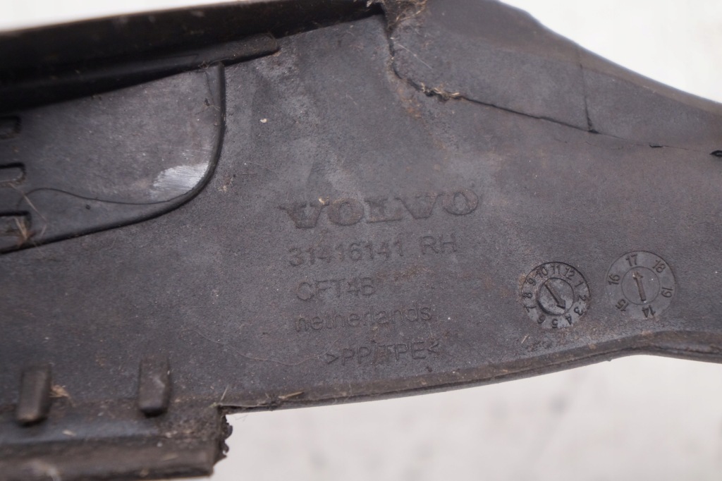 Volvo v60 1 s60 2 молдинг стекло лобовое правый  перед передняя 31416141 Цена