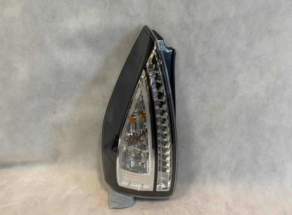 Купити Mazda 5 08-10 рестайлінг  фара задня ліва led європа гарний стан