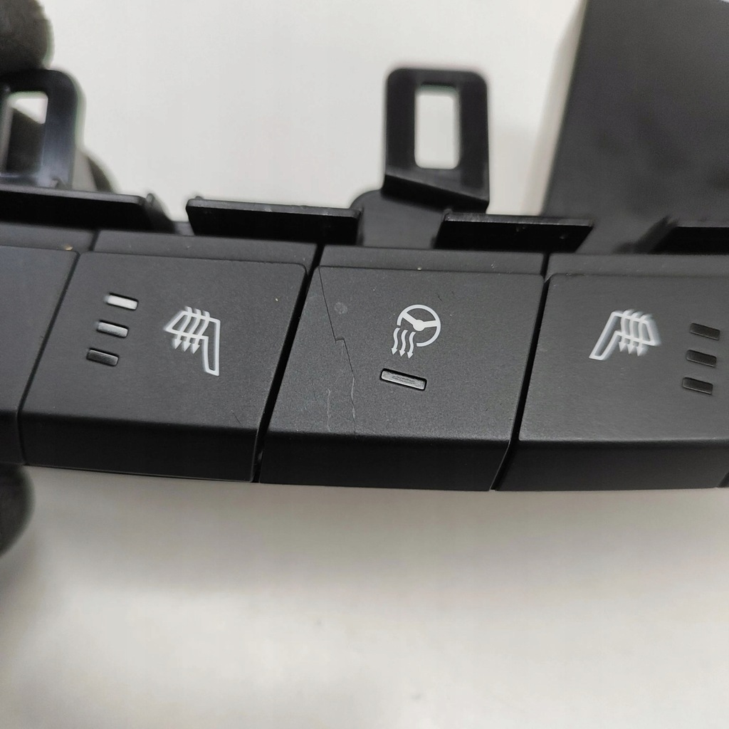 фото №8, Kia ev6 2023 переключатели подогрев сидений