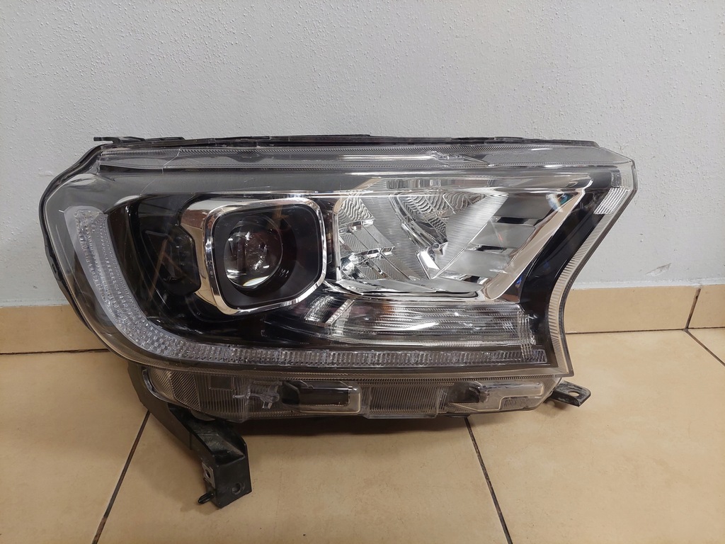 фото №1, Ford ranger full led правая