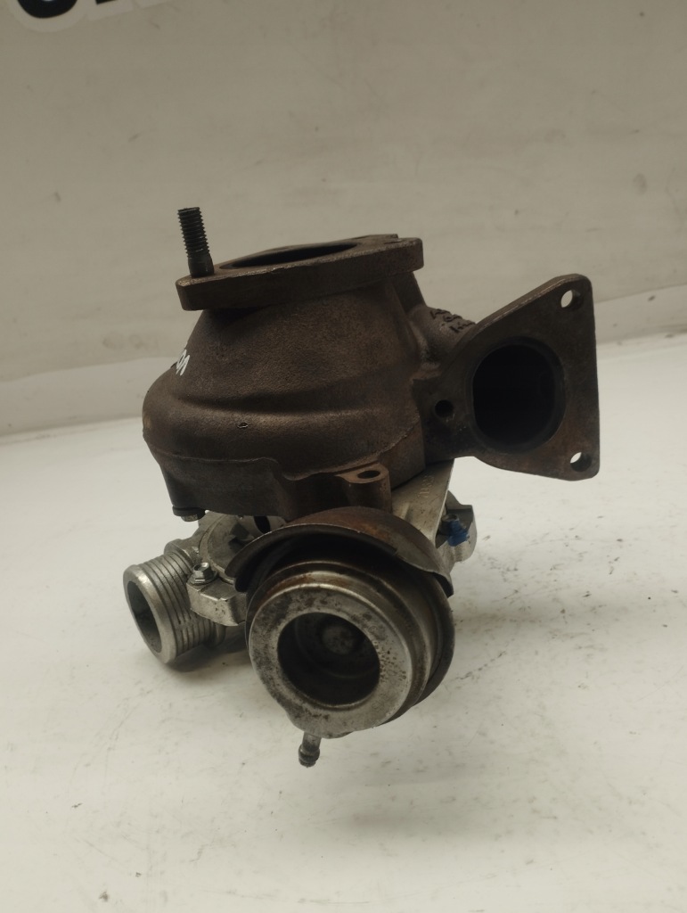 Купити Volvo s60 турбонагнітач 8653146