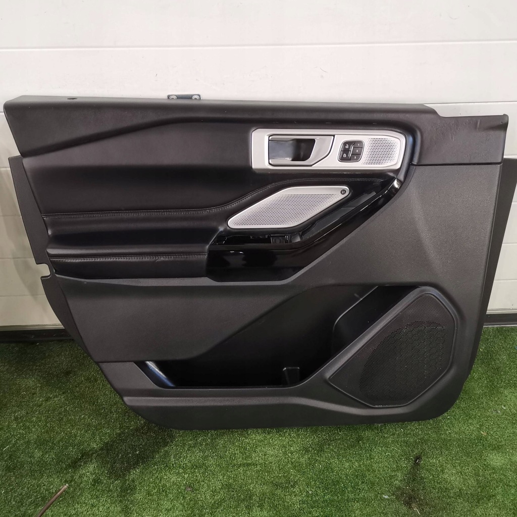 Купить Ford explorer mk6 обшивка обивка дверь левый перед mb5b-s23943-fh