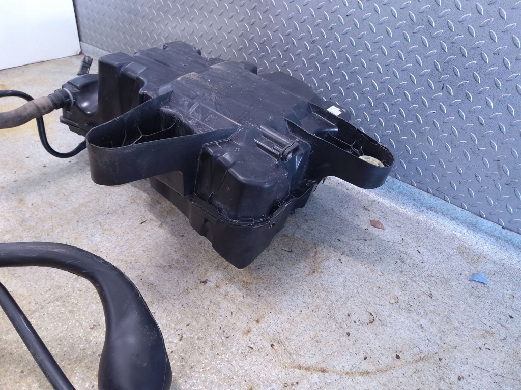 Бак adblue citroen berlingo 9817601880 в Украине