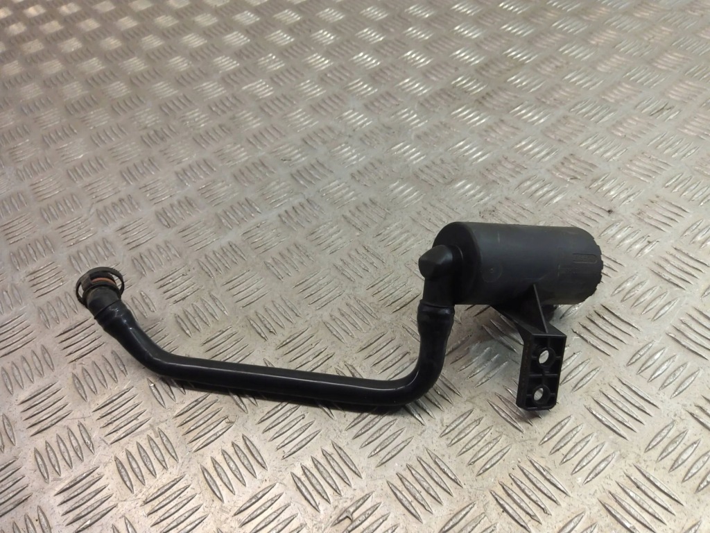 Bmw x1 f48 f49 2016 фильтр угольный Недорого