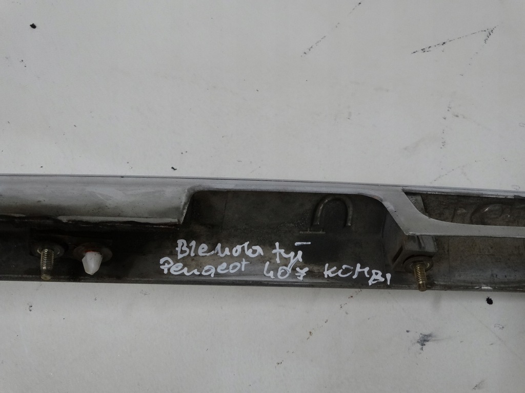 фото №12, Молдинг накладка крышки задняя peugeot 407 kombi