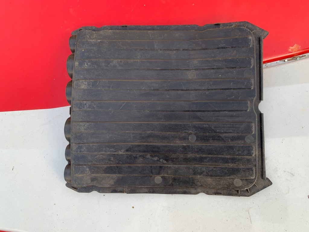 фото №1, Actros mp4 merc a9605400680 кришка акумулятора aku