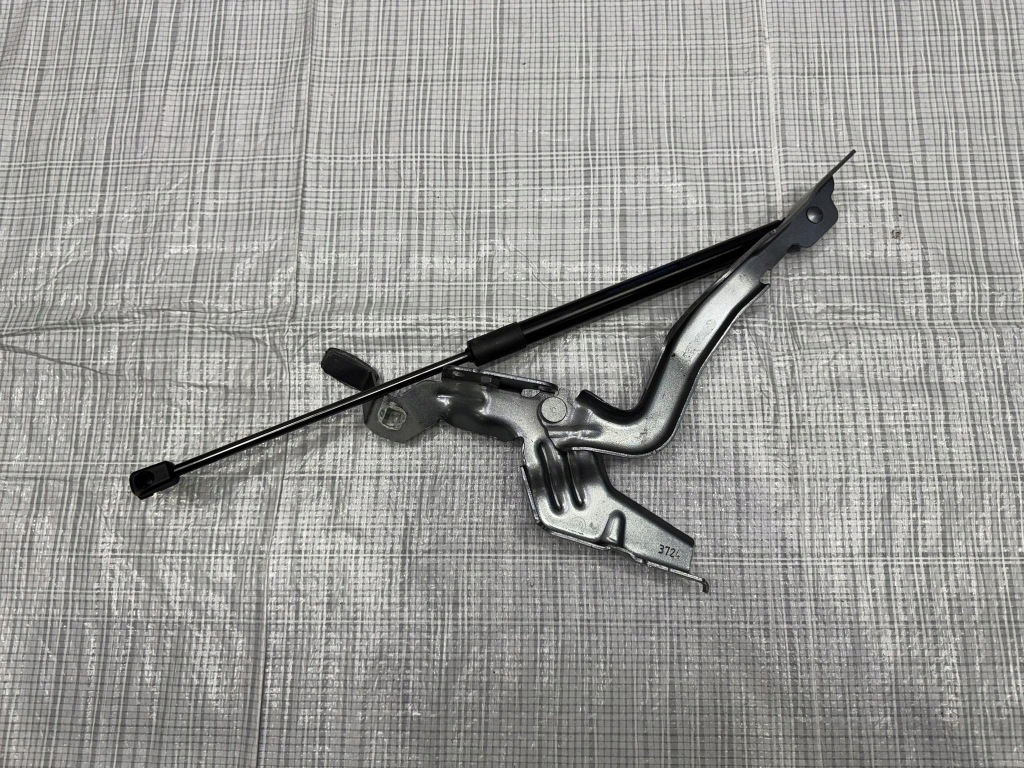 Купити Петля капот alfa romeo junior junior - петля