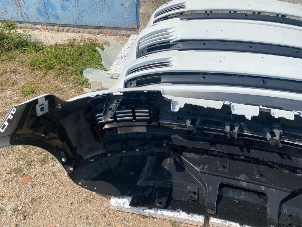 Range rover vogue l405 бампер передній оригінальний номер ck5217f003a Зі Шроту