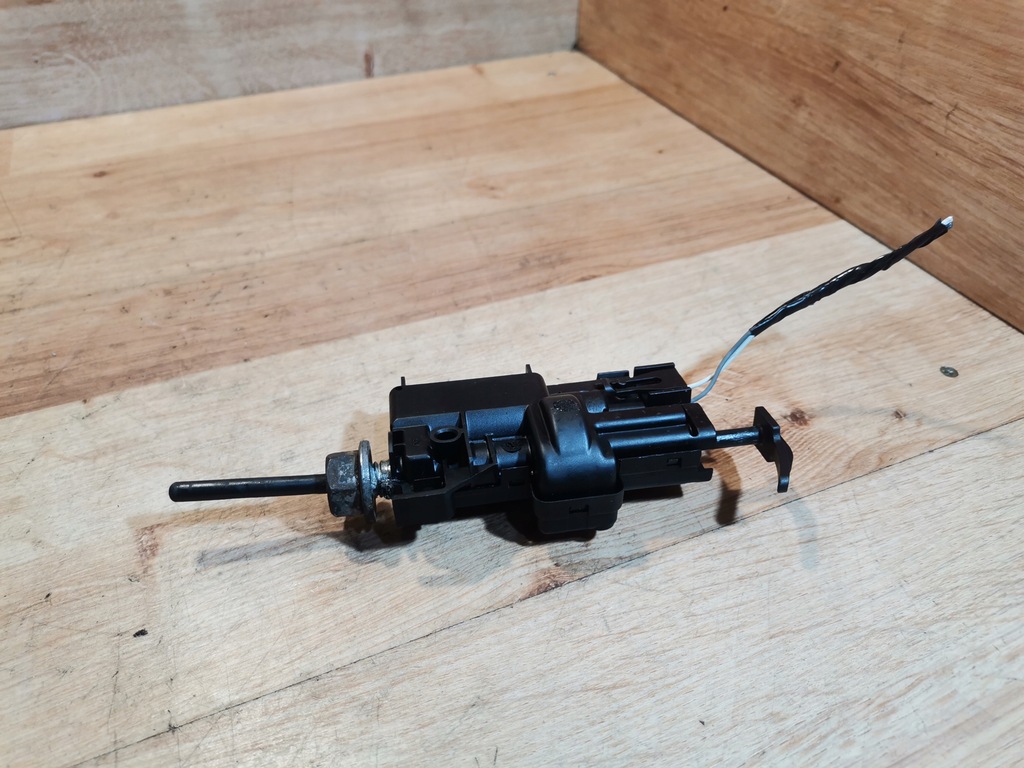 фото №4, Привід кришка заливної пального renault laguna iii