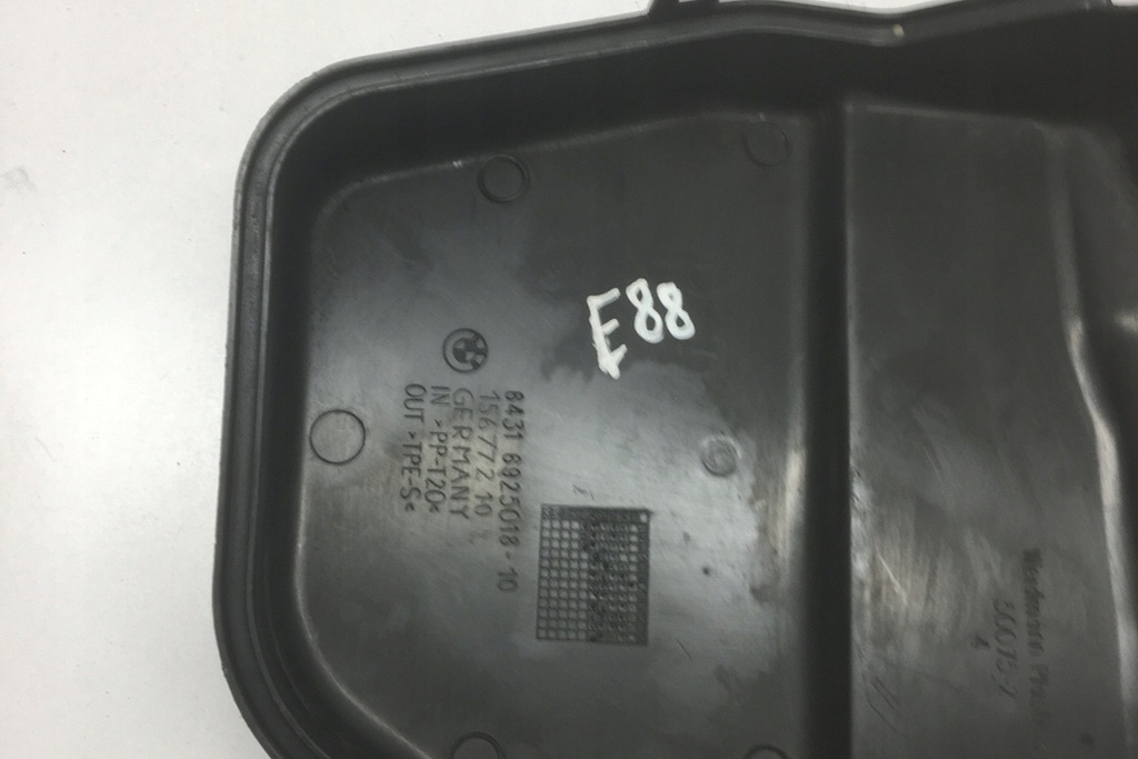 фото №8, Кришка мікрофільтра повітря bmw 1 cabrio e88 692501810 2.0l дизель