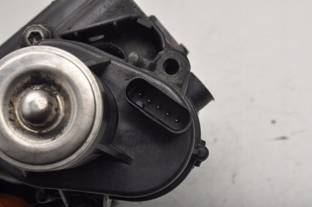 Bmw e87 e46 2.0 d коллектор впускной  779738408 Недорого