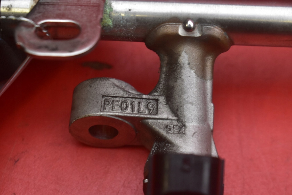 фото №10, Молдинг впрыскная форсунки pe0113250b mazda mx5 mx-5 iv nd 2.0 skyactiv 160km