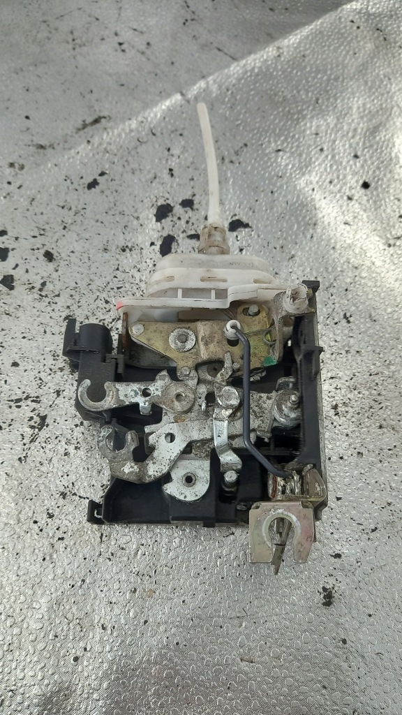 Купити Замок перед правий audi a4 b5 1.9tdi kombi