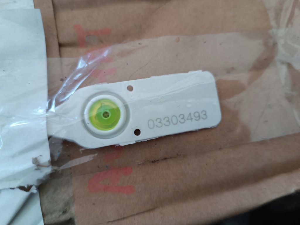 Радіатор води suzuki grand vitara 2005- 2.0 бензин 17700-65j10 Недорого